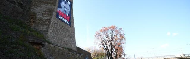 KAKSIPIDINE 9. MAI NARVAS: „Oleme eurooplased ja väga armastame Eestit!“ vs „Viskan lilli jõkke, et need ujuks Venemaale.“