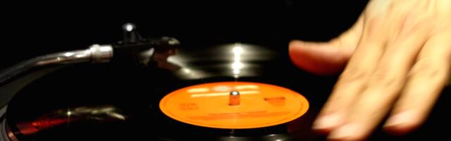 ELU25 ⟩ MAJAVALITSUSE DISKO: Аastalõpu diskorid on ministrid Kaja Kallas, Urmas Reinsalu ja Piret Hartrman. Kuula Juku-Kalle Raidi saadet!