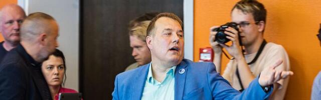 JUHTKIRI ⟩ Stalnuhhini ja Petersoni äratuskell