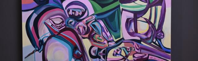 Svet između apstrakcije i fantazije: Izložba Jelene Rakočević „Fragments of Identity“ u srcu Beograda