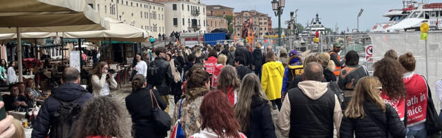 Protestid Veneetsia biennaalil
