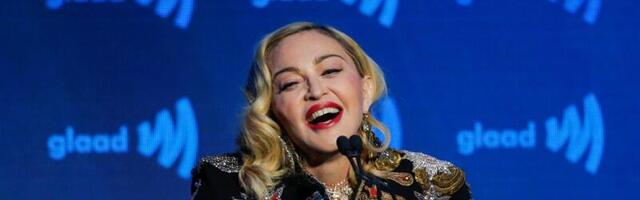 KLÕPSUD | Rinnahoidjat pole vajagi. Madonna jagas paljastavat fotoseeriat