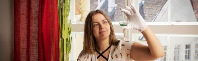 Monika Reppo:“Ilus ja igav: klaasileiud Jahu tänava prügimäelt”