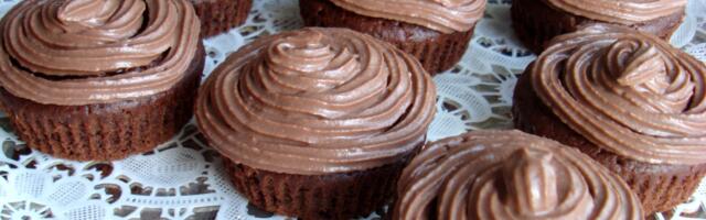 Keeksikesed ehk cupcakes ricotta-võikreemiga