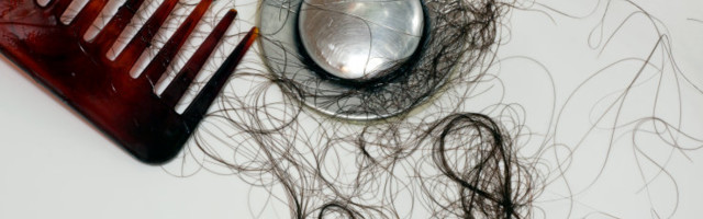 "Juuste arv on juba kolm korda alla normi." Naised kurdavad koroonaviiruse järel juuste hõrenemise üle