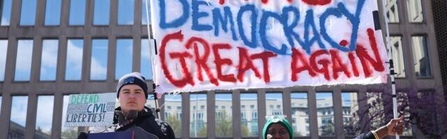 Pensionär: vaid noored suudavad päästa demokraatia natsionaalsotsialismi ideaalide eest