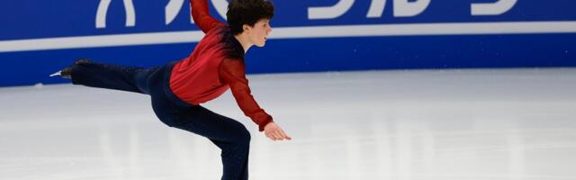 FOTOD | Noored iluuisutajad Nesterov ja Churakov piirdusid kodusel juunioride MM-il lühikavaga