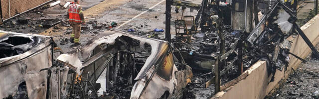 Londonis pandi põlema juudi organisatsioonile kuuluvad kiirabiautod