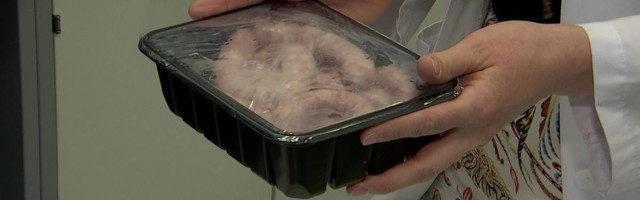 Reporter: Kauplused hoiavad toitu liiga soojas külmkapis!