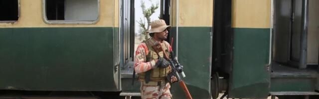 Pakistani separatistid ründasid rongi, mille pardal oli üle 400 inimese, korraldasid massimõrvad