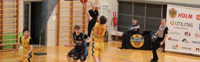 Herilased said kodupubliku ees suure võidu