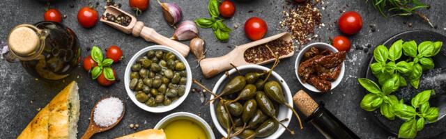Mediteranski začini su tajna dugovečnosti: Rastu na balkonu, jačaju organizam i pretvaraju svako jelo u lek
