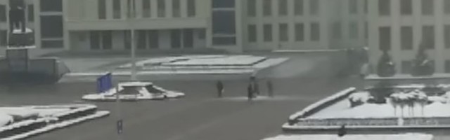 Valgevene valitsuse hoone ees pani mees ennast põlema