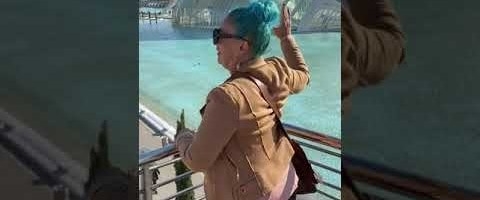 Milline vanaema! Töölt lahkunud vanaema teenib raha mahlaste kaadritega