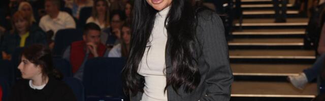 "POREKLO MOJE ZARADE SE ZNA, NISAM PROSTITUTKA" Zorica Dukić nestala iz javnosti i postala milionerka, a sad se pojavila na ovom mestu! Tu su i ove zvezde