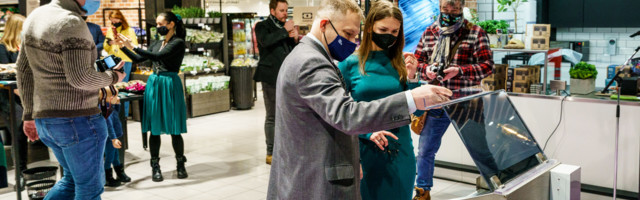 Tehnikaülikooli ja Stockmanni koostöös on loodud ultraviolettkiirgusega toidukarpide puhastamise seade