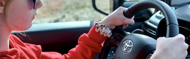 Soome uuring: noored sõidukijuhid tunnevad, et neid kiusatakse liikluses