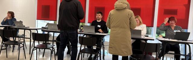 Valimispäev: alati on neid, kes tulevad kodust välja, võtavad sedeli, jätavad selle tühjaks ja lasevad pidulikult kasti