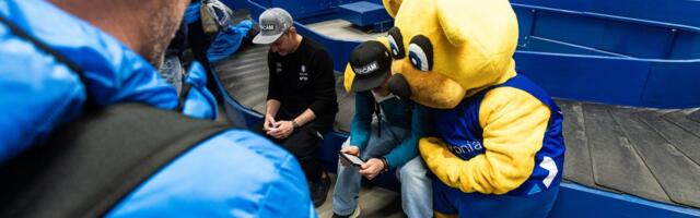 FOTOD | Tartu lennujaama saabunud laskesuusatähtedele korraldati nunnu vastuvõtt