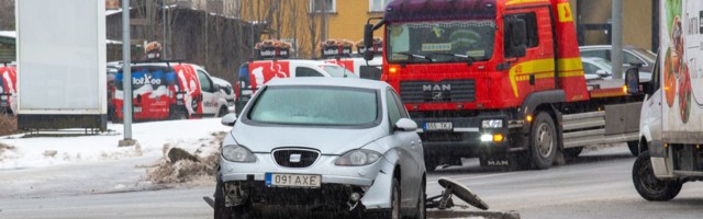 Teed on väga libedad, Lõuna-Eestis on politseile teatatud paarikümnest avariist