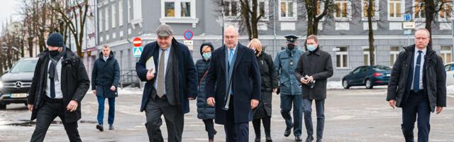 President Alar Karis alustas Ida-Virumaa visiiti Narvast