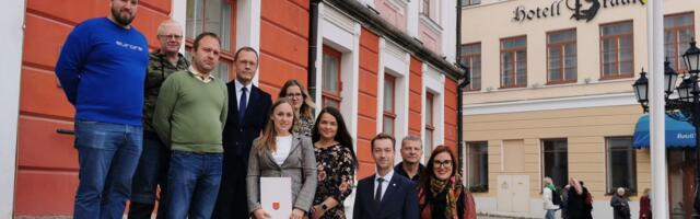 Tartu linnapea tänas Ukraina sõjapõgenikke nutiseadmetega varustanud vabatahtlikke