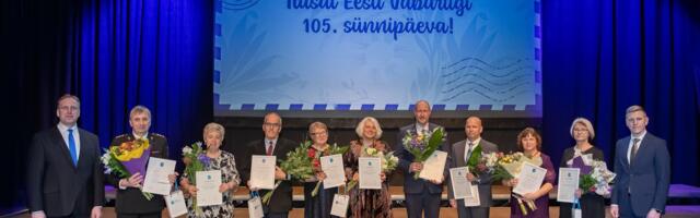 Võrumaa Arenduskeskus jagas Eesti Vabariigi 105. aastapäeva tähistamise eel Võru maakonna kõrgemaid autasusid