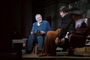 Kaks päikest komöödiataevas