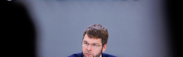 Tallinna opositsioon umbusaldab erakorralisel istungil linnapea Ossinovskit