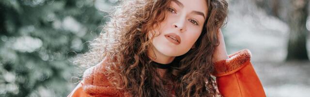 Lokkis juuste ABC: kuidas taltsutada kauneid kiharaid?