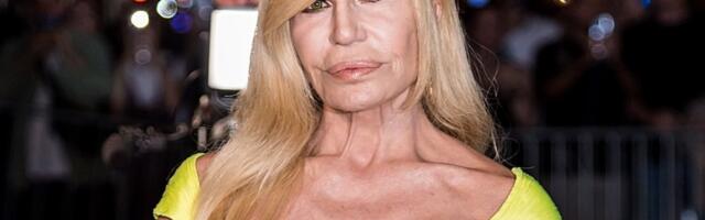 VÕRDLE | Kuhu on kadunud Donatella Versace kortsud? Moemogul on üleöö 20 aastat nooremaks muutunud