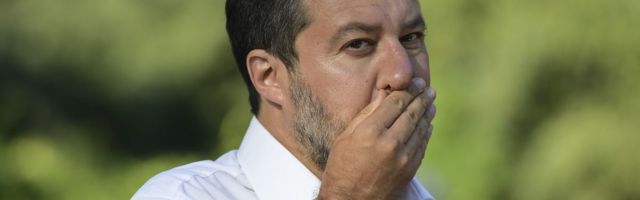 Salvini kaotas migrantide merele jätmise eest saadikupuutumatuse