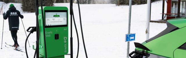 Enefit paigaldab terviseradade parklatesse elektriautode laadijaid