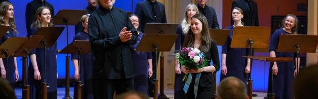 FOTOD |  „Pärt ei paku valmis vastuseid, vaid kutsub kuulama_ iseennast, teist inimest, Jumalat“. Arvo Pärt 90 tuur jõudis Saksamaale ja Prahasse