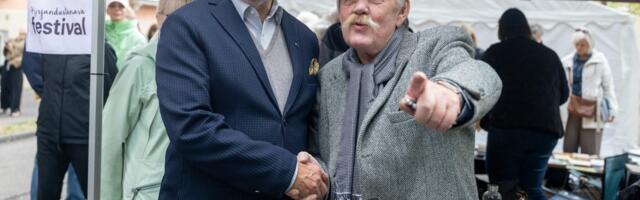 FOTOD | Lugemishuvilised kogunesid kirjandustänava festivalile. Kohal oli ka president Alar Karis