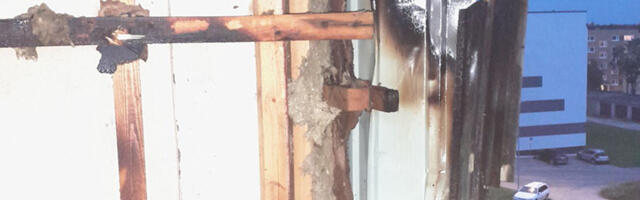 PILDID: Jõgeval põles plekiga üle löödud rõdu