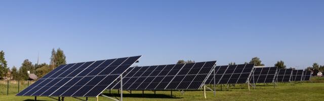 Märtsikuu arved jahmatavad päikesepaneelide omanikke_ võrku müümisele tuleb peale maksta