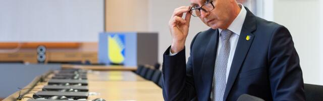 Kohtla-Järve linnapea ei kavatse lahkumisettepanekut eiranud korruptsioonikahtlustusega abilinnapäid ametisse jätta
