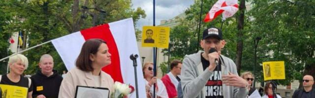 В митинге солидарности с Украиной приняли участие Светлана и Сергей Тихановские