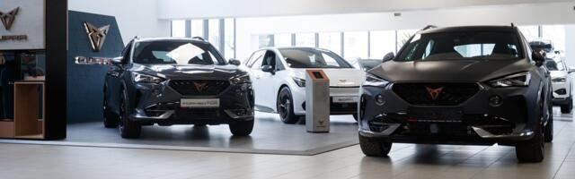 Uute sõiduautode müük langes aastaga ligi kaks korda