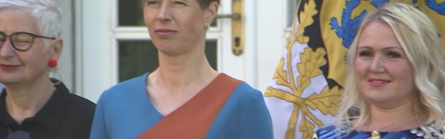 Reporter: Pärnu Naiste Tugieskus tunnustas Kersti Kaljulaidi lähisuhtevägivalla teema eest seismisel