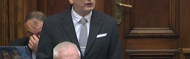 Bakarec u Skupštini: Da li je Bačulov koristio daljinsku aktivaciju tajmera naprava kod nadstrešnice?