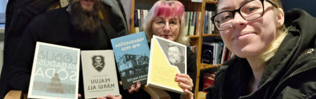 SINDIS TÄHISTATAKSE VABADUSSÕJAS VÕIDELNUTE MÄLESTUSPÄEVA SANGARI KALMUL