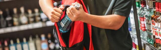 Turvajuht: varastatud alkoholi ja toiduainete müük mustal turul kasvab kiiresti. Süüdi jääb ka see, kes ostab