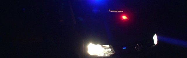 Reporter: Politsei kuulist surnud mees ründas Läänemaal Haeska külas politseinikke kaikaga