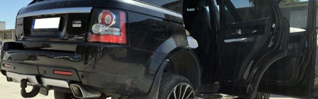 FOTO | Autovaras rammis politseimasinat ja pages kiirusel 200 km/h. Mehe sai kätte politseikoer