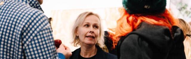 Arvustus. Naine, kes võtab vähe ruumi