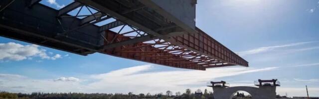 PILDID: Venemaa ehitab Eesti piiri lähedale kiirkorras uut suurt silda, mis meenutab Krimmi silda