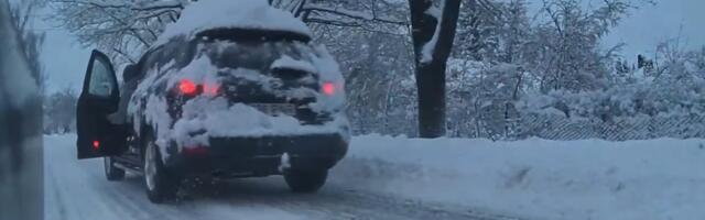 Video: lume alla mattunud auto juhi sõnul oskab ta ka pimesi liigelda