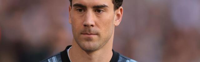 ŠTA SE DEŠAVA SA DUŠANOM VLAHOVIĆEM?! Otkriveni detalji BIZARNE POVREDE srpskog asa: Evo kolika ga pauza čeka - ovo NIKAKO NIJE DOBRO!